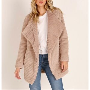 BB Dakota faux-Fur jacket